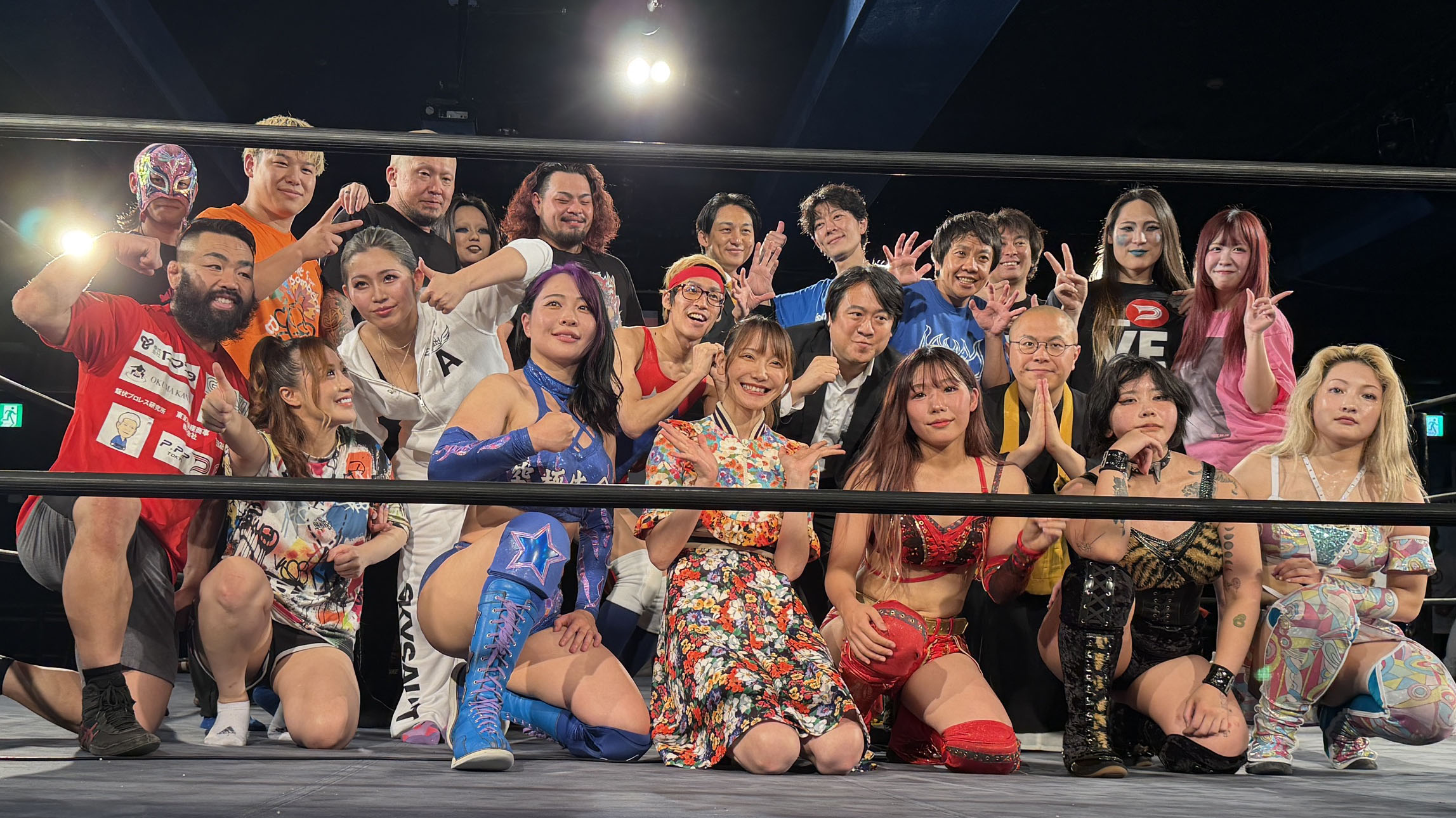 出演者全員での集合写真
